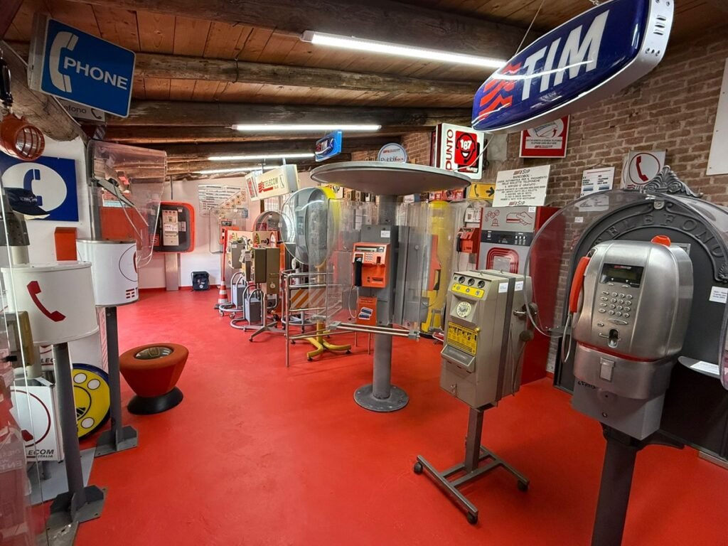 Museum Telefonia Pubblica partner - Telephones