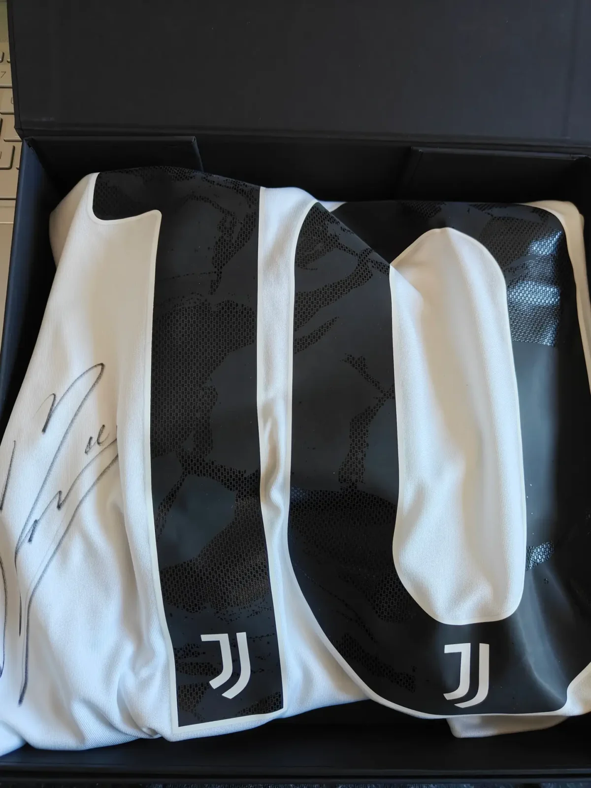 Juventus FC - Maglia Home Kenan Yldiz Autografata - Beneficenza PIM 4